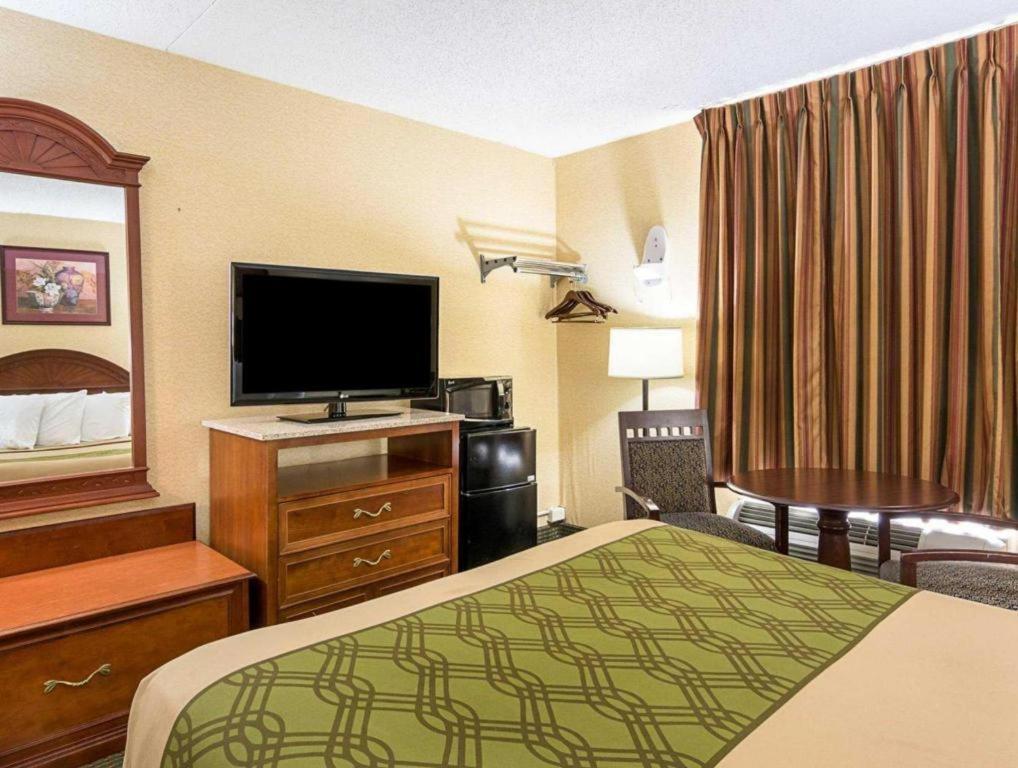 Econo Lodge Near Quantico Marine Base Dumfries Esterno foto