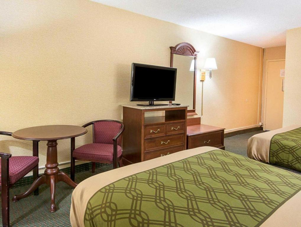 Econo Lodge Near Quantico Marine Base Dumfries Esterno foto